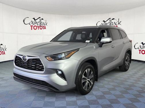 Celestial Silver 2023 Toyota Highlander XLE