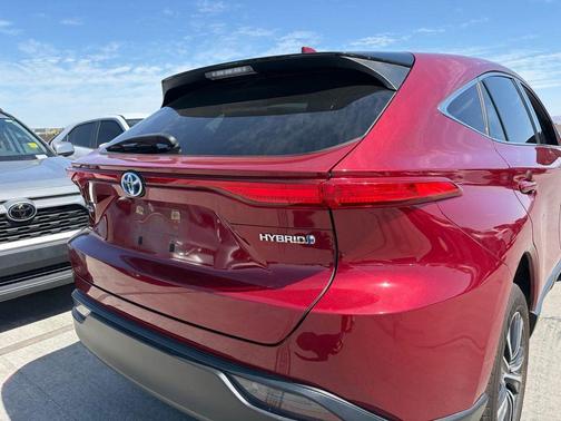 Ruby Flare Pearl 2022 Toyota Venza LE