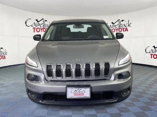 2017 Jeep Cherokee Sport