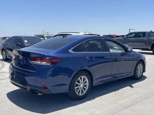 2018 Hyundai SONATA SE