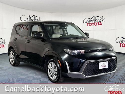 Fusion Black 2023 Kia Soul LX