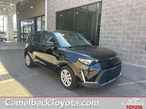 Fusion Black 2023 Kia Soul LX