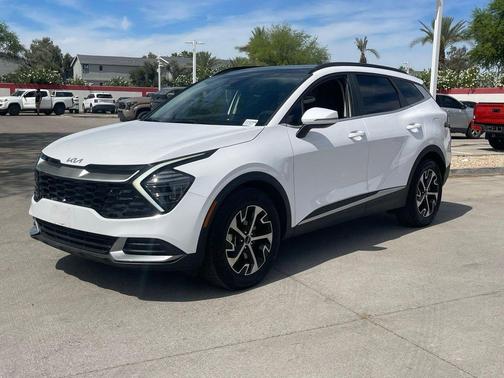 Glacial White Pearl 2025 Kia Sportage EX