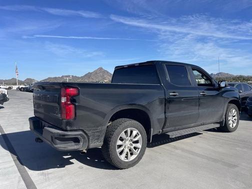 2022 Chevrolet Silverado 1500 Custom