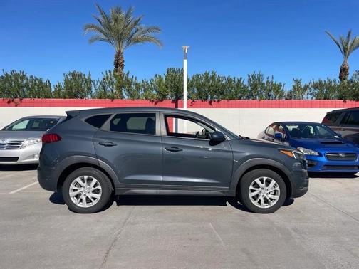 2020 Hyundai TUCSON SE