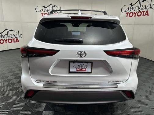 2023 Toyota Highlander Platinum