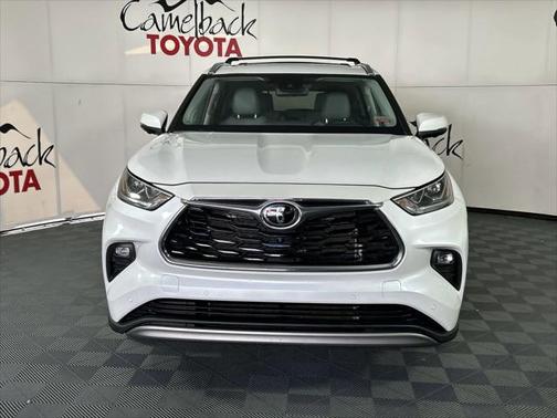 2023 Toyota Highlander Platinum
