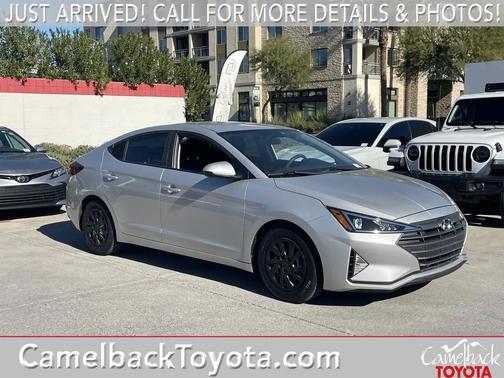2019 Hyundai ELANTRA SE