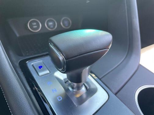 Makalu Gray 2025 Genesis G70 2.5T AWD