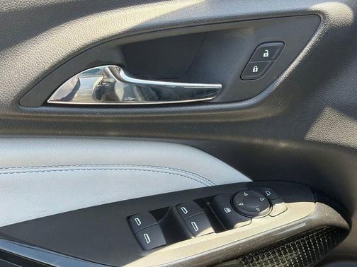 Sterling Gray Metallic 2025 Chevrolet Trax LT