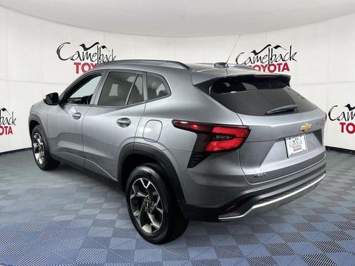 Sterling Gray Metallic 2025 Chevrolet Trax LT