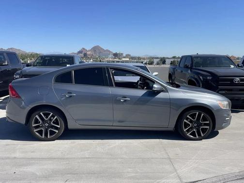 2018 Volvo S60 T5 Dynamic