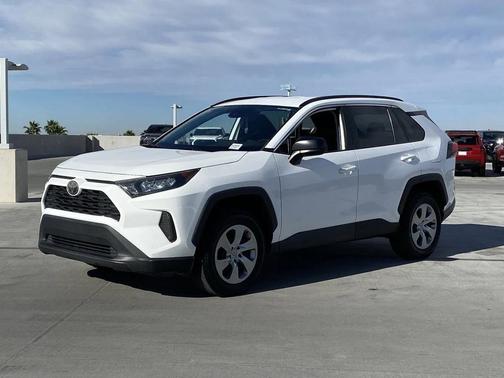 2020 Toyota RAV4 LE