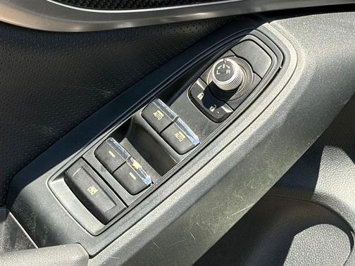 Ice Silver 2018 Subaru Crosstrek 2.0i Limited
