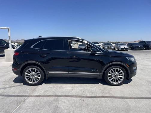 Diamond Black Metallic 2017 Lincoln MKC Reserve