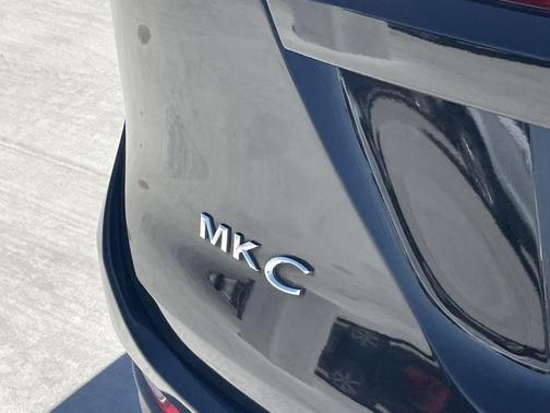Diamond Black Metallic 2017 Lincoln MKC Reserve