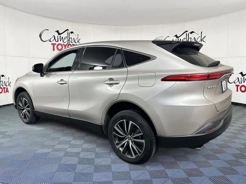 2022 Toyota Venza LE