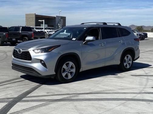 2023 Toyota Highlander LE