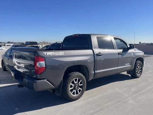 2018 Toyota Tundra SR5