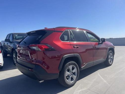 2025 Toyota RAV4 Hybrid LE
