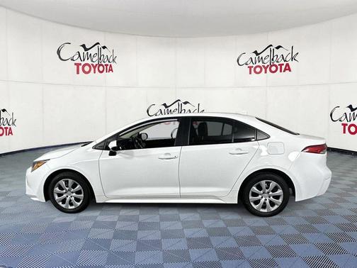 Ice Cap 2025 Toyota Corolla LE