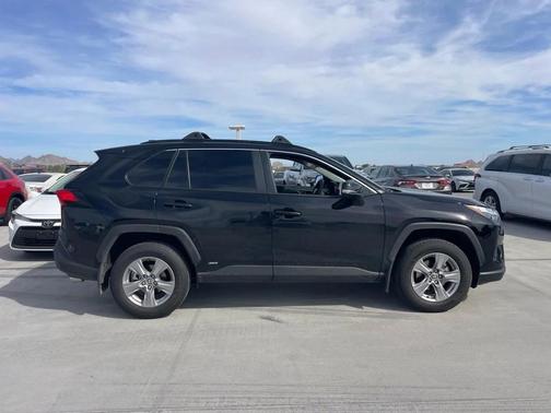 2025 Toyota RAV4 Hybrid LE