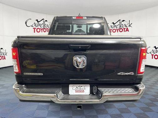 Diamond Black Crystal Pearlcoat 2022 RAM 1500 Big Horn/Lone Star