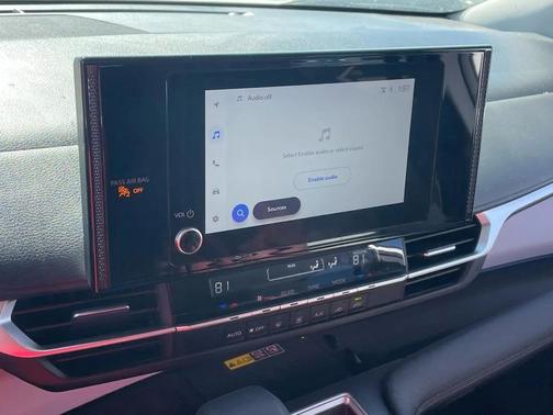 2025 Toyota Sienna LE