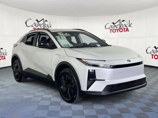 Wind Chill Pearl 2026 Toyota C-HR SE