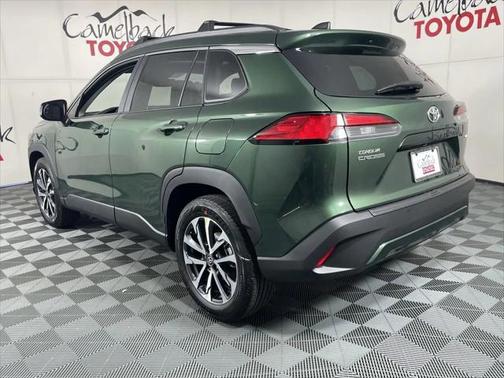 2025 Toyota Corolla Cross XLE