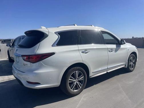 2016 INFINITI QX60 Base