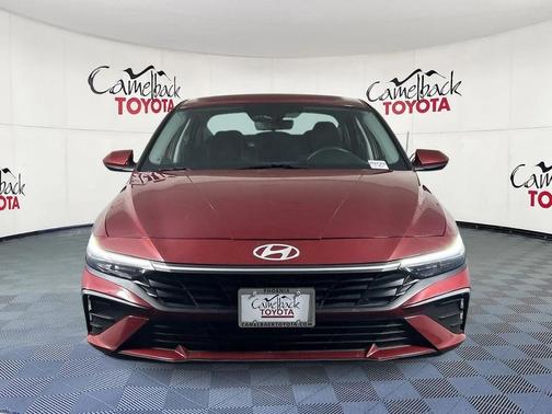 2024 Hyundai ELANTRA SE