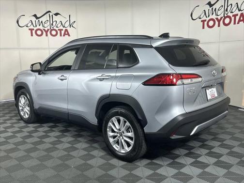 2025 Toyota Corolla Cross LE