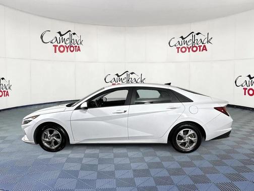 2023 Hyundai ELANTRA SE