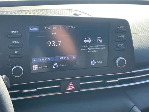 2023 Hyundai ELANTRA SE