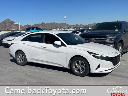 2023 Hyundai ELANTRA SE