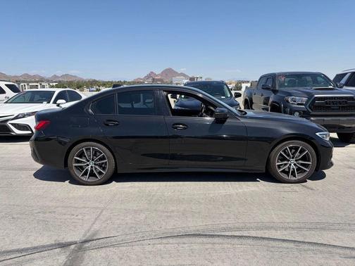 Black Sapphire Metallic 2019 BMW 330 330i