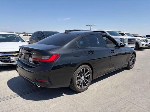 Black Sapphire Metallic 2019 BMW 330 330i