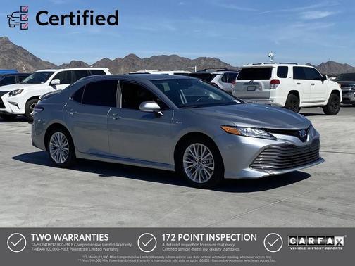 2020 Toyota Camry Hybrid XLE