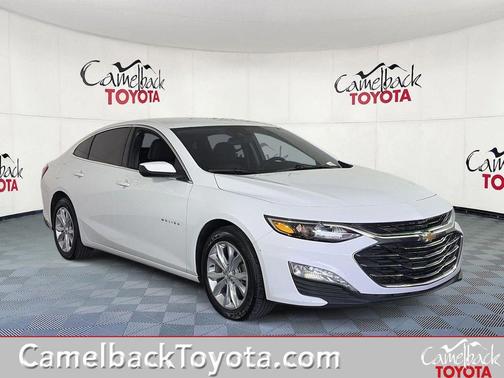 Summit White 2025 Chevrolet Malibu FWD 1LT