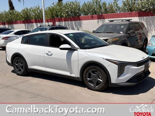 Snow White Pearl 2025 Kia K4 LXS