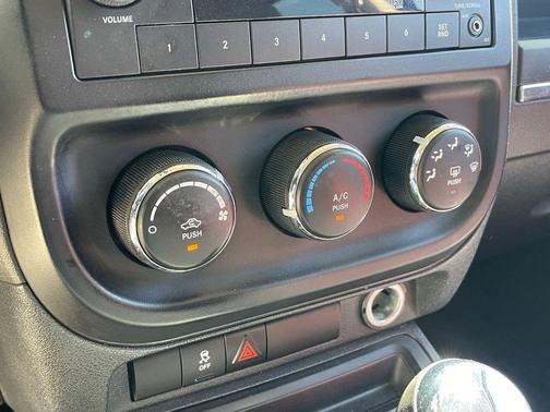 Rugged Brown Pearlcoat 2014 Jeep Patriot Sport