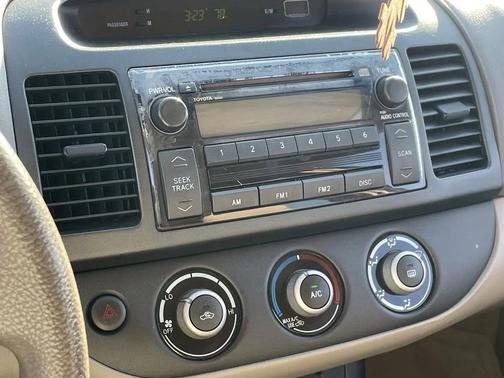 2006 Toyota Camry LE