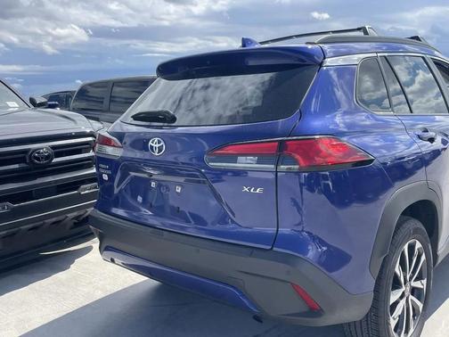 2024 Toyota Corolla Cross XLE