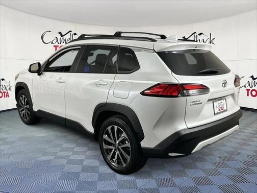 2024 Toyota Corolla Cross XLE