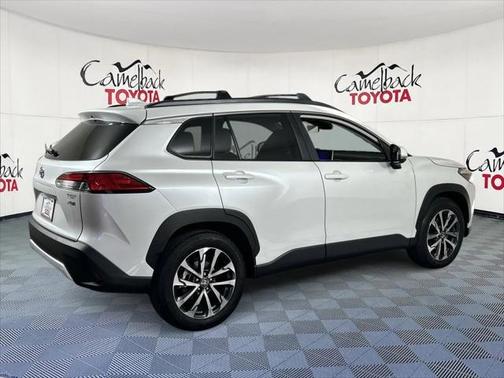 2024 Toyota Corolla Cross XLE