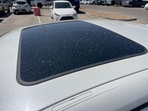 White Metallic 2025 BMW 330 xDrive