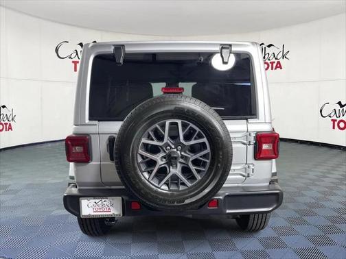 2024 Jeep Wrangler 4-Door Sahara 4x4