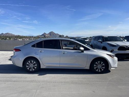 2021 Toyota Corolla Hybrid LE