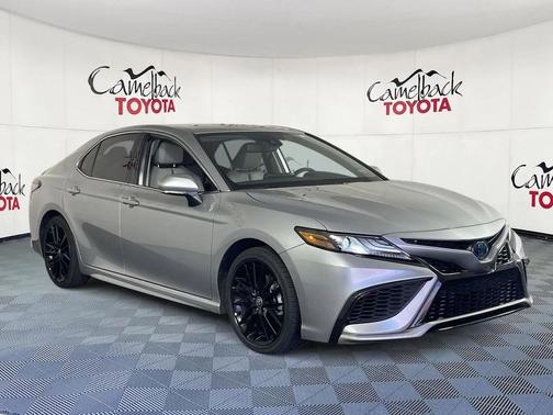 2024 Toyota Camry Hybrid SE